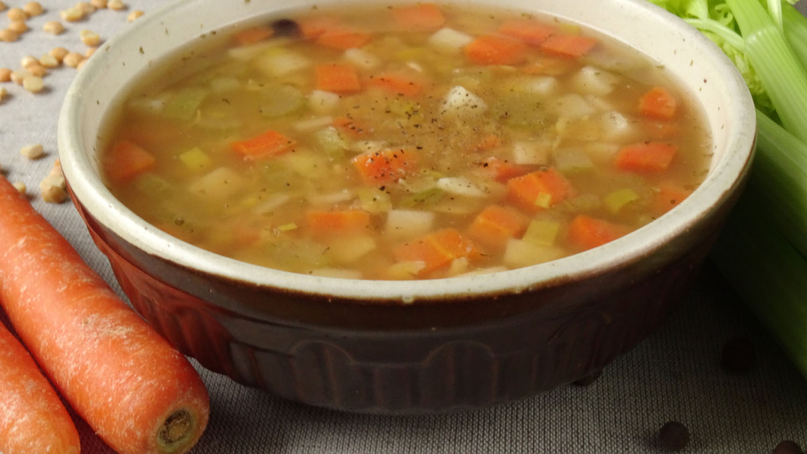 zupa-z-grochem-i-warzywami-1