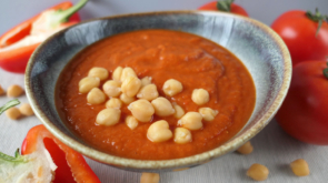 zupa-krem-z-papryki-pomidorow-i-ciecierzycy-1